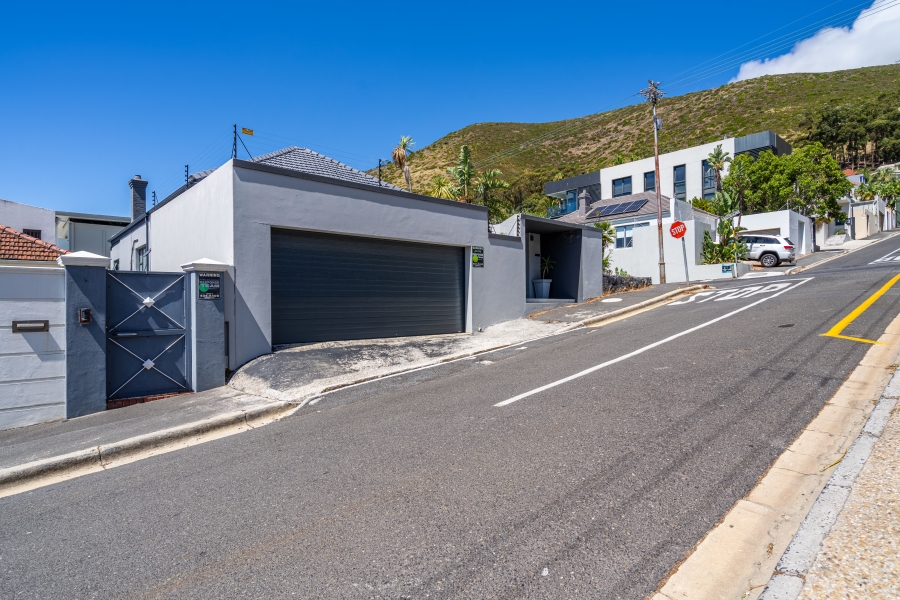 4 Bedroom Property for Sale in Fresnaye Western Cape